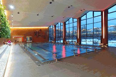 images/bad11e/pic_Suedbad-Schwimmhalle-Daemmerung-Foto-Stefan-Obermeier.jpg