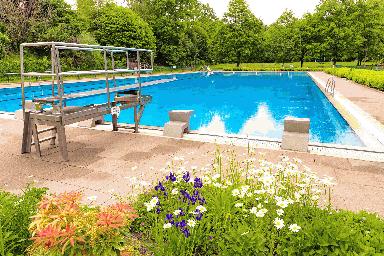 images/bad2x4/pic_Freibad_dellwig.jpeg
